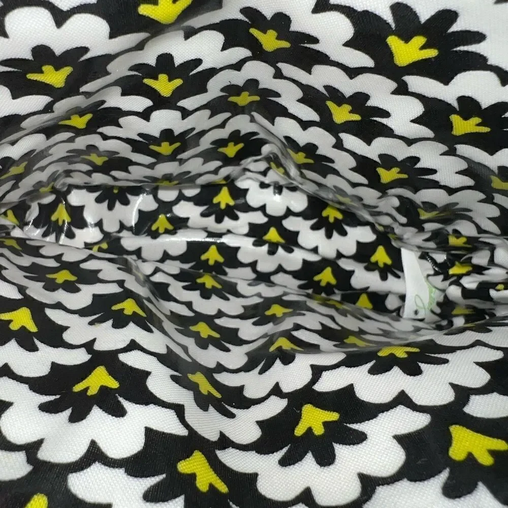 Vera Bradley NWT cosmetics bag in colorblock cosmetic fanfare